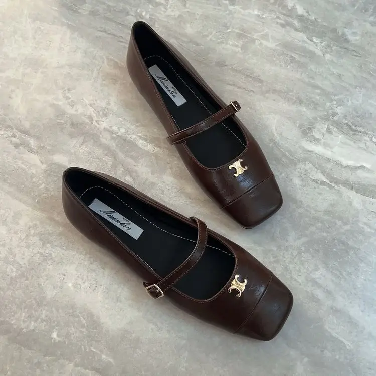 French Retro Mary Jane Shoes Shallow Mouth Square Toe Shoes 2025 Autum New Soft Leather Flats Shoes for Women — feature 1