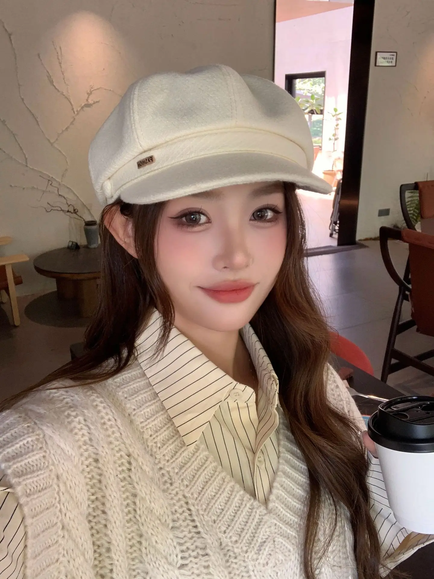 Women Duckbill Beret Chanel Style Woolen Black — feature 4