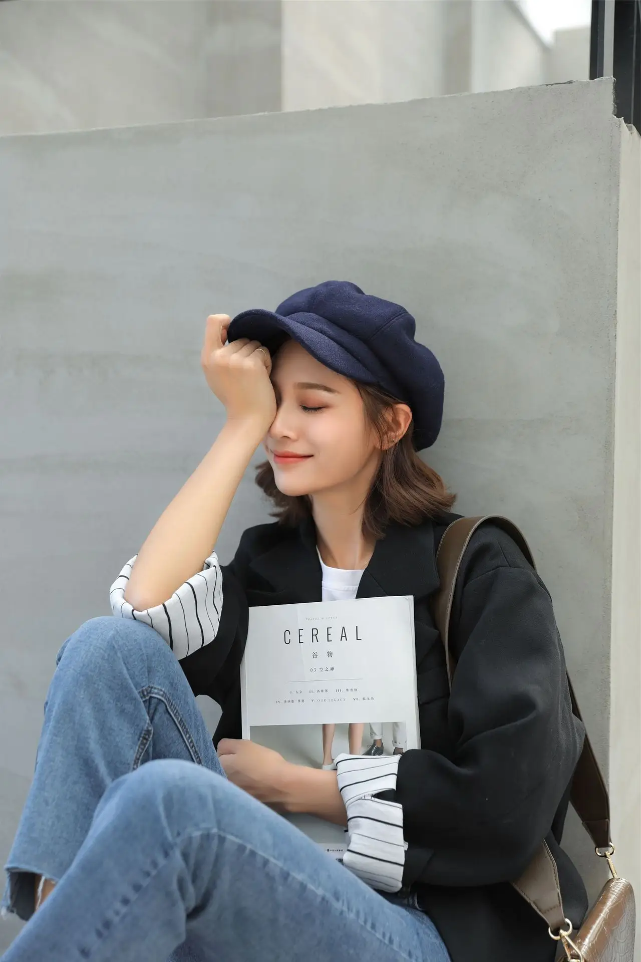 Women's Winter Beret with Duck Tongue Design — feature 13