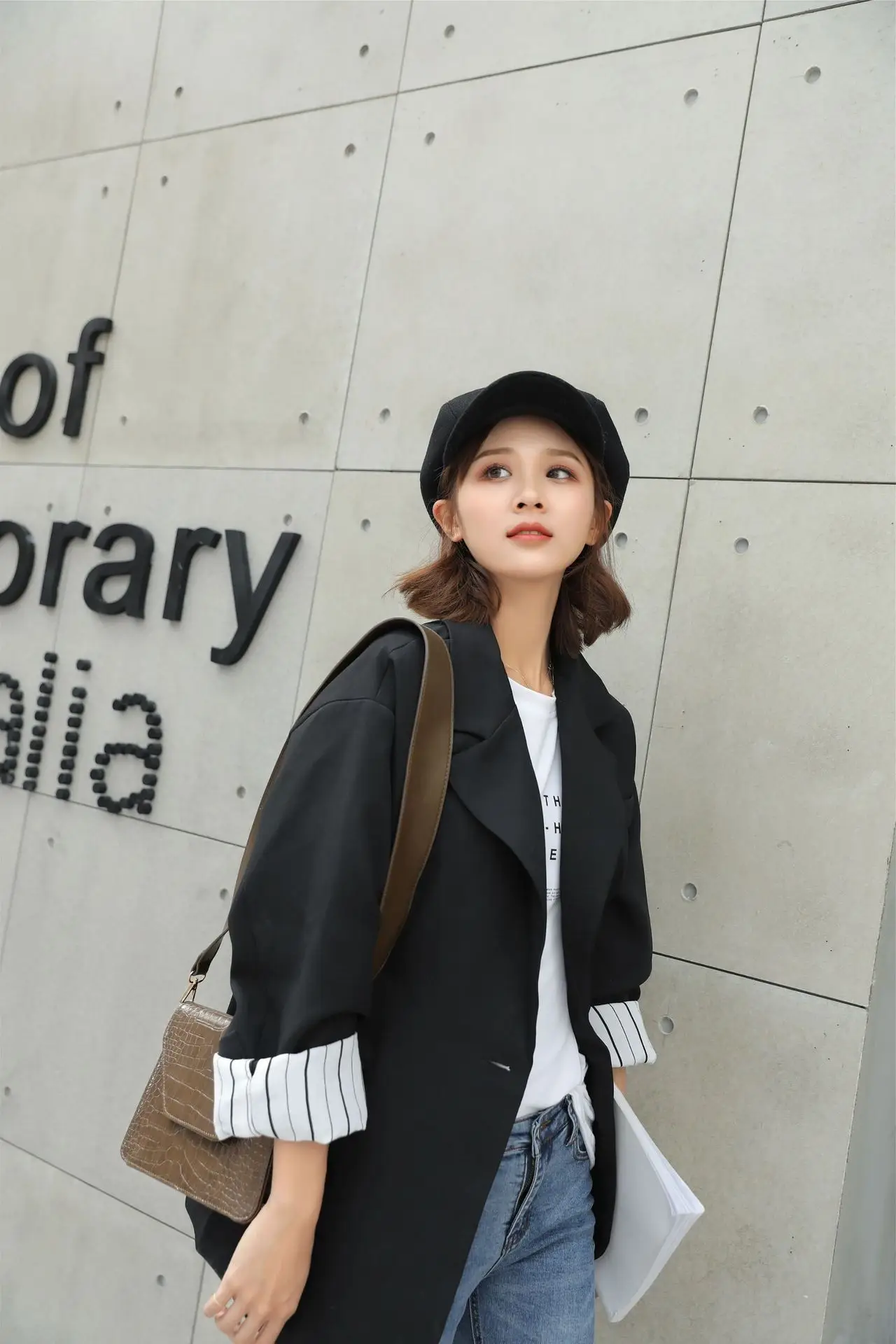 Women's Winter Beret with Duck Tongue Design — feature 4