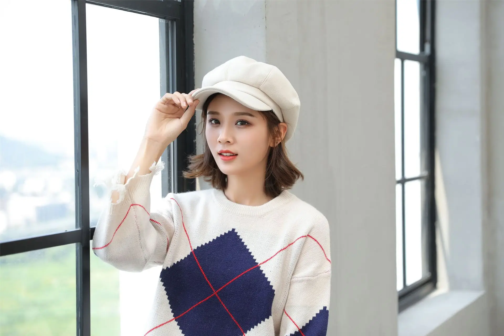 Women's Winter Beret with Duck Tongue Design - Image 2