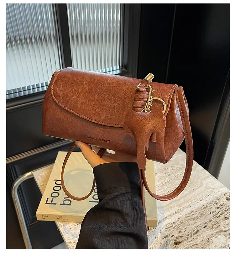 Brown Leather Crossbody Bag for Women 2026 — feature 1