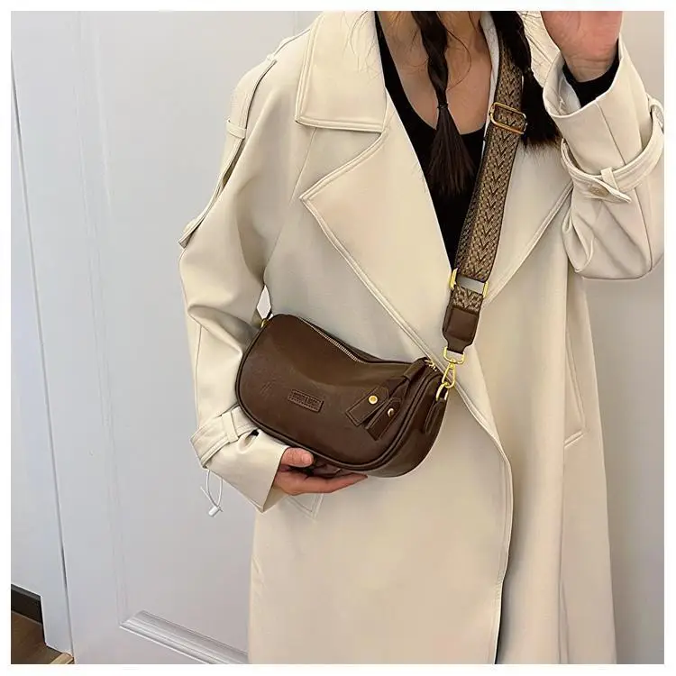 Brown Leather Shoulder Bag for Women — feature 13