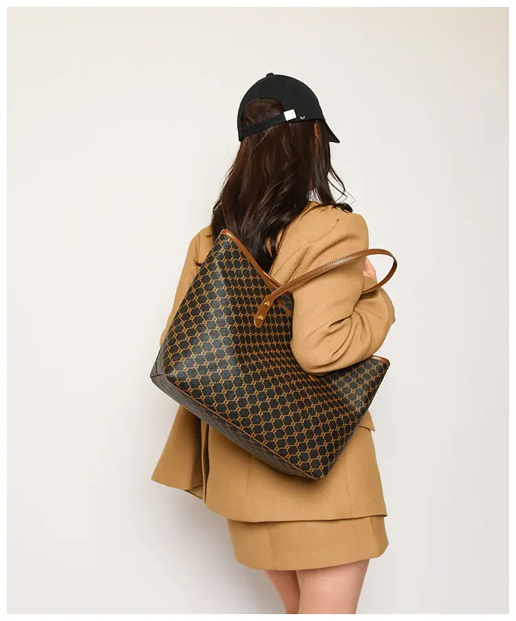 2025 Fashion Large Capacity Women's Brown Patterned Shoulder Bag — feature 14