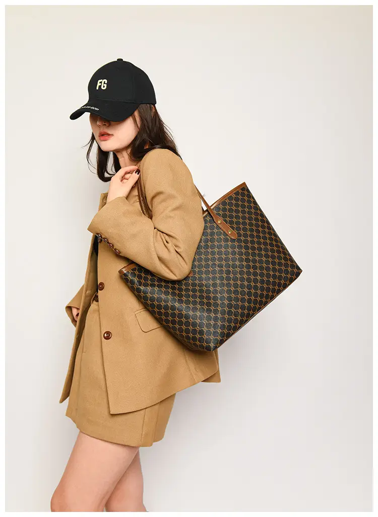 2025 Fashion Large Capacity Women's Brown Patterned Shoulder Bag — feature 18