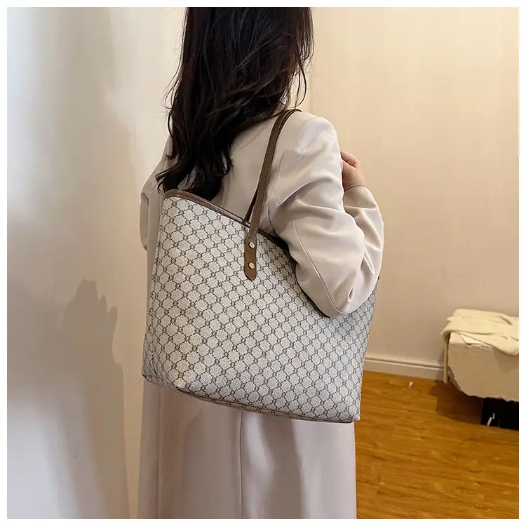 2025 Fashion Large Capacity Women's Brown Patterned Shoulder Bag — feature 35