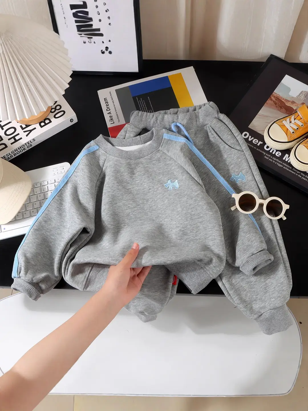 Korean Style Spring and Autumn New Children's Outfit 2026 Fashionable Boys and Girls Sweatshirt Set Children's Spring Sports Clothing - Image 8
