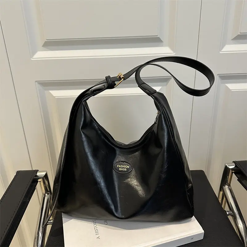 Black Niche Design Shoulder Bag for Women 2025 - Image 4