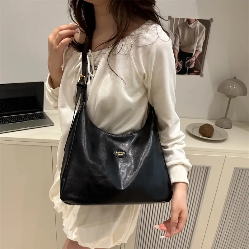 Black Niche Design Shoulder Bag for Women 2025 - Image 5