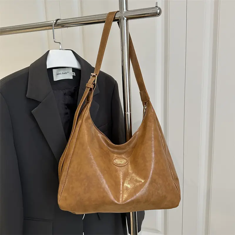 Black Niche Design Shoulder Bag for Women 2025 - Image 3