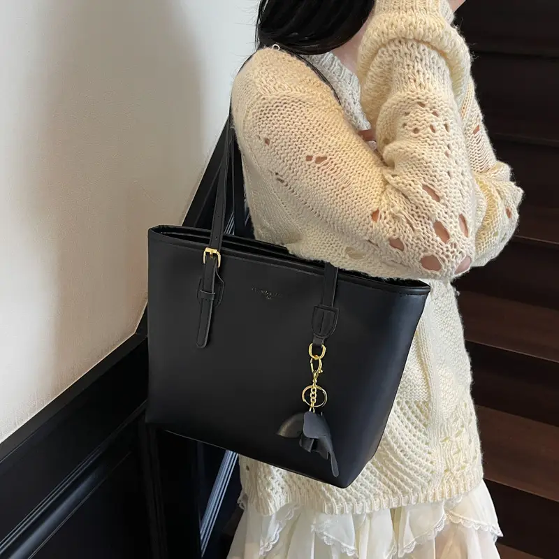 Large Capacity Women's Brown Leather Tote Bag with Gold Chain