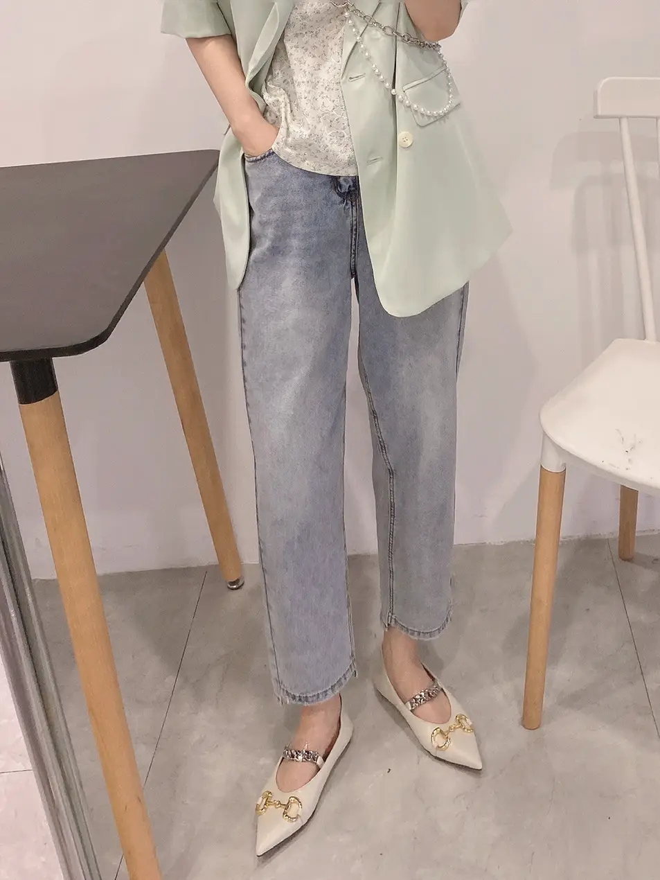 Korean Style Light Color Women's Thin Jeans with Belt — feature 19