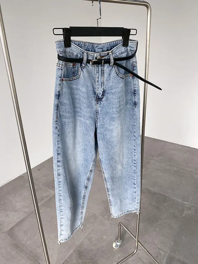 Korean Style Light Color Women's Thin Jeans with Belt — feature 2