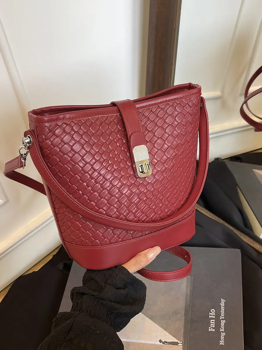 Green Crocodile Texture Bucket Bag for Women