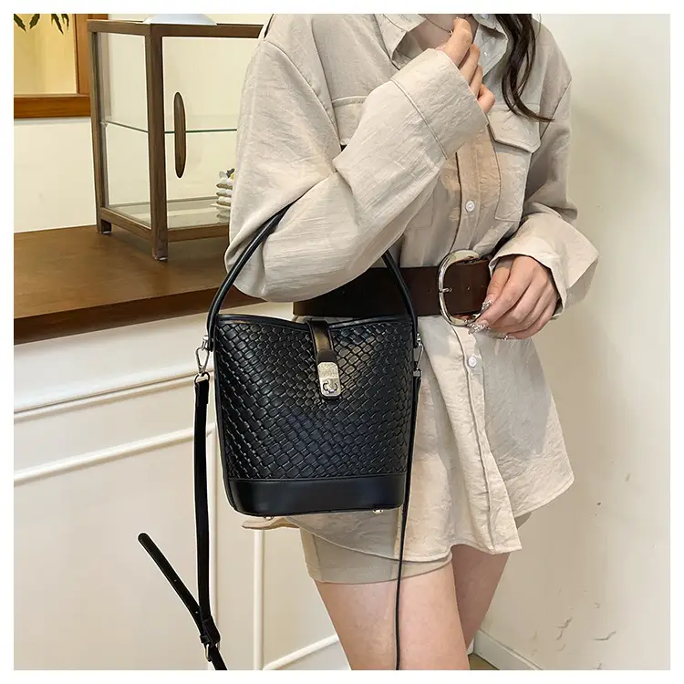 Green Crocodile Texture Bucket Bag for Women — feature 20