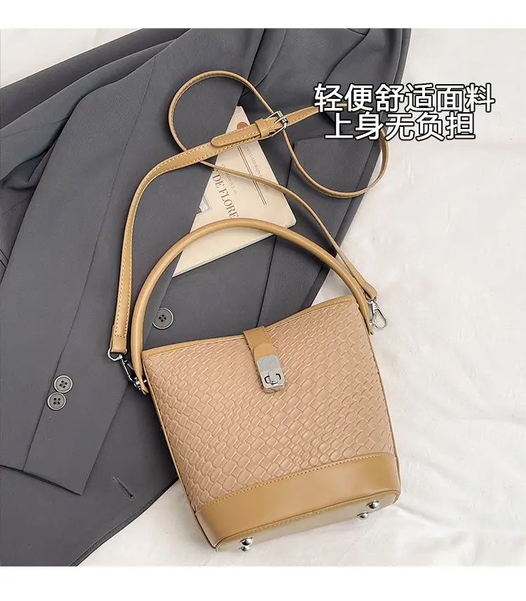 Green Crocodile Texture Bucket Bag for Women — feature 4