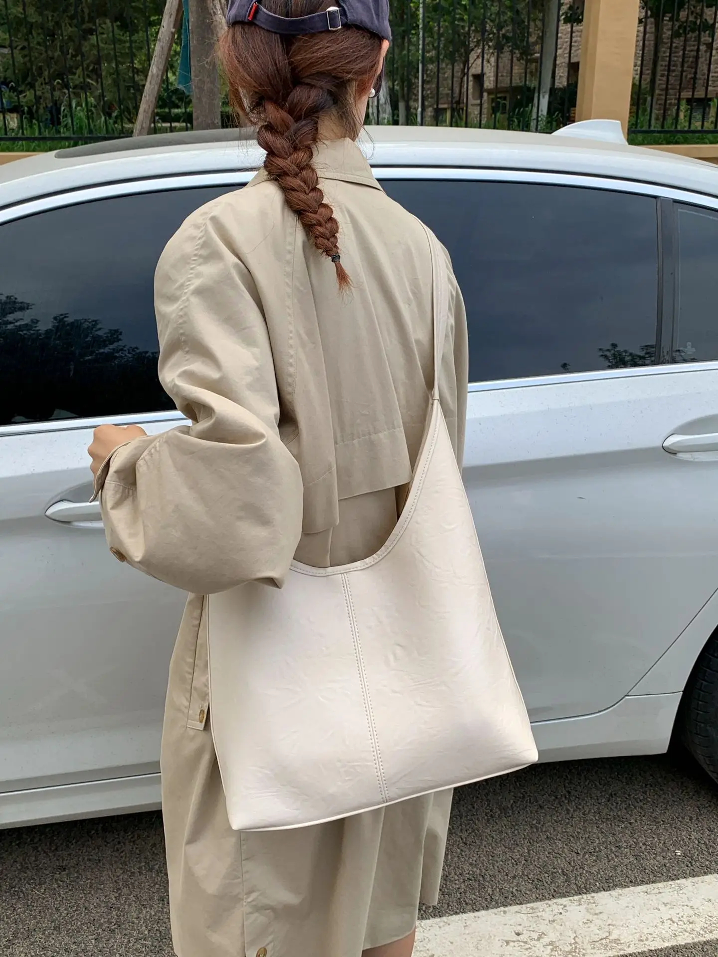 Korean Style Brown Leather Tote Bag Large Capacity - Image 7