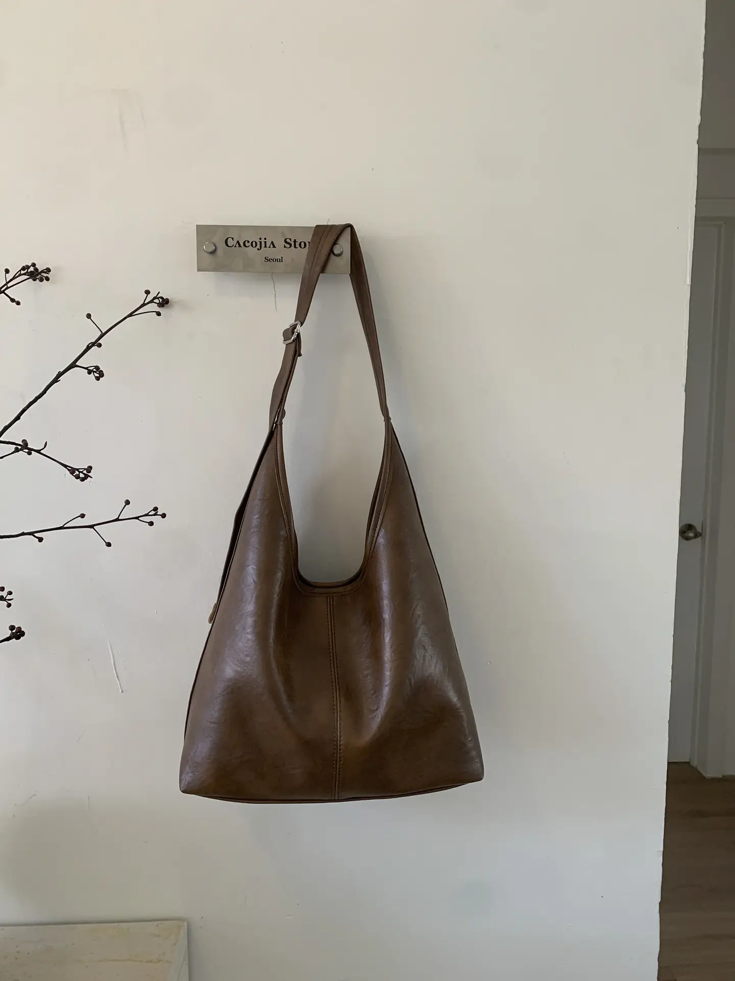 Korean Style Brown Leather Tote Bag Large Capacity - Image 8