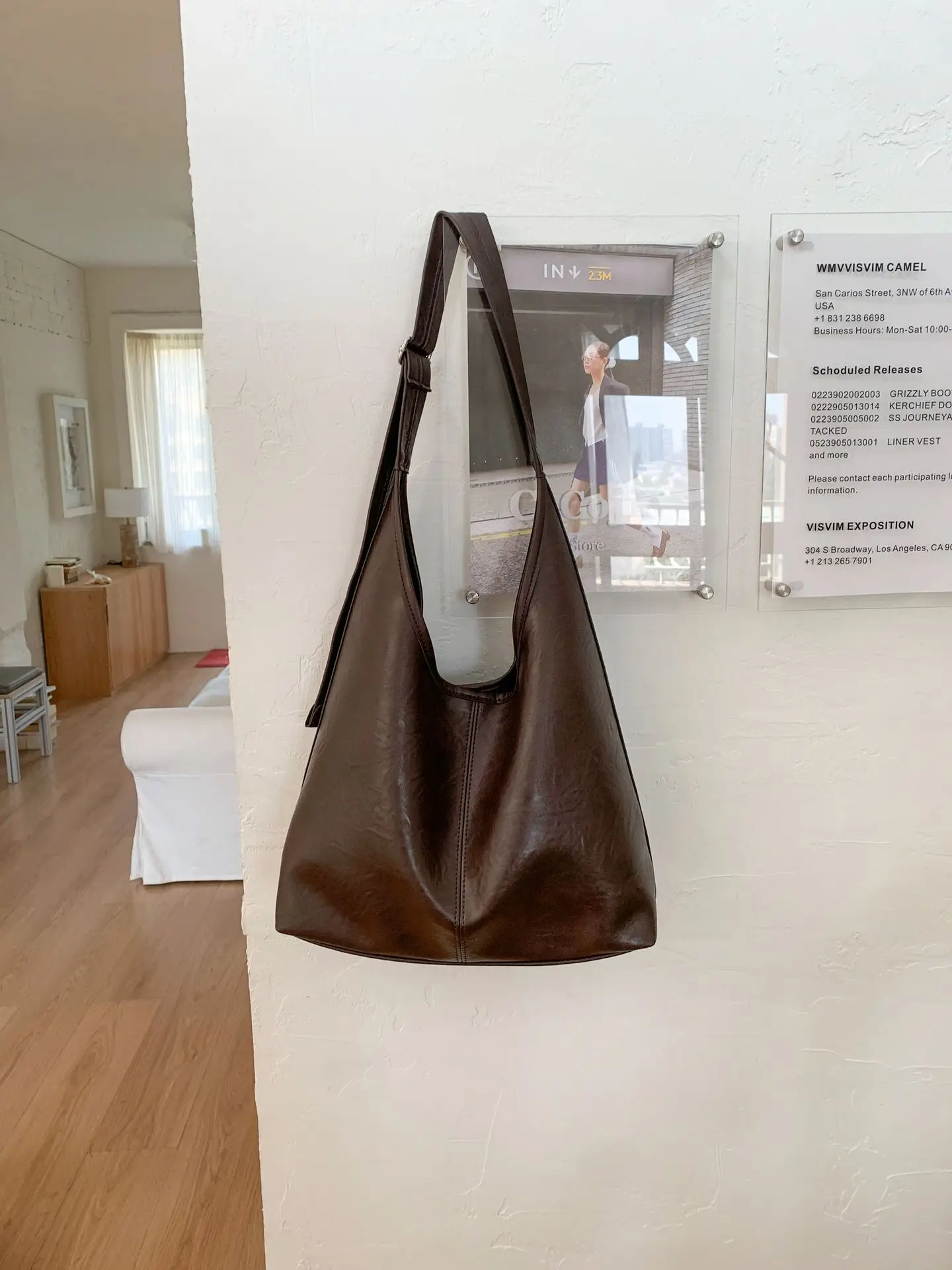 Korean Style Brown Leather Tote Bag Large Capacity - Image 4