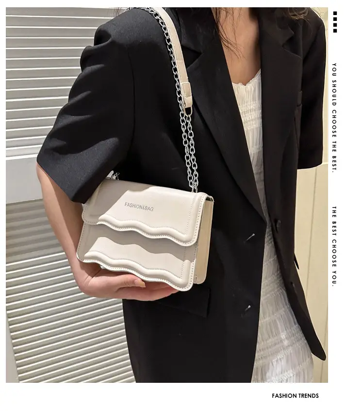 Orange Wave Chain Crossbody Bag for Women 2025 — feature 1