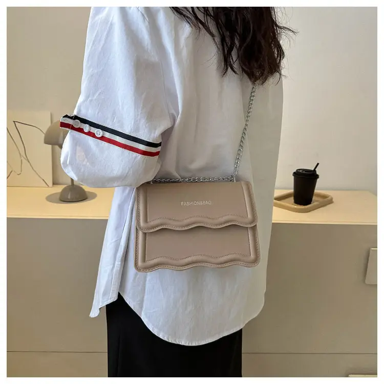 Orange Wave Chain Crossbody Bag for Women 2025 — feature 12