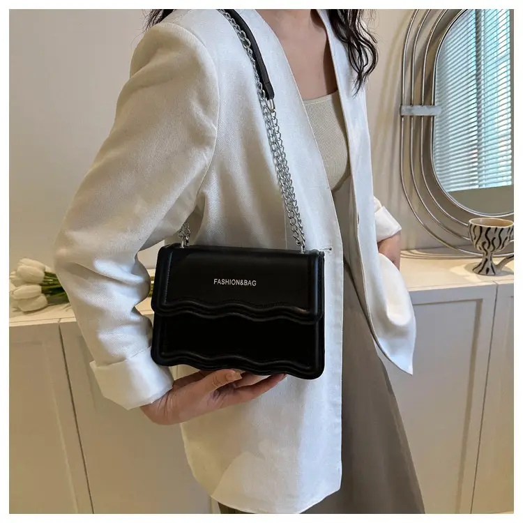 Orange Wave Chain Crossbody Bag for Women 2025 — feature 19