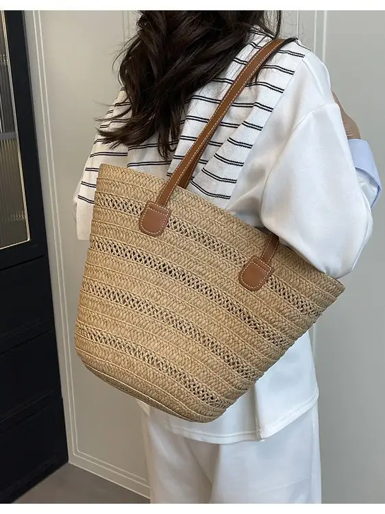 Women's Straw Crossbody Bag Large Capacity Beach Travel