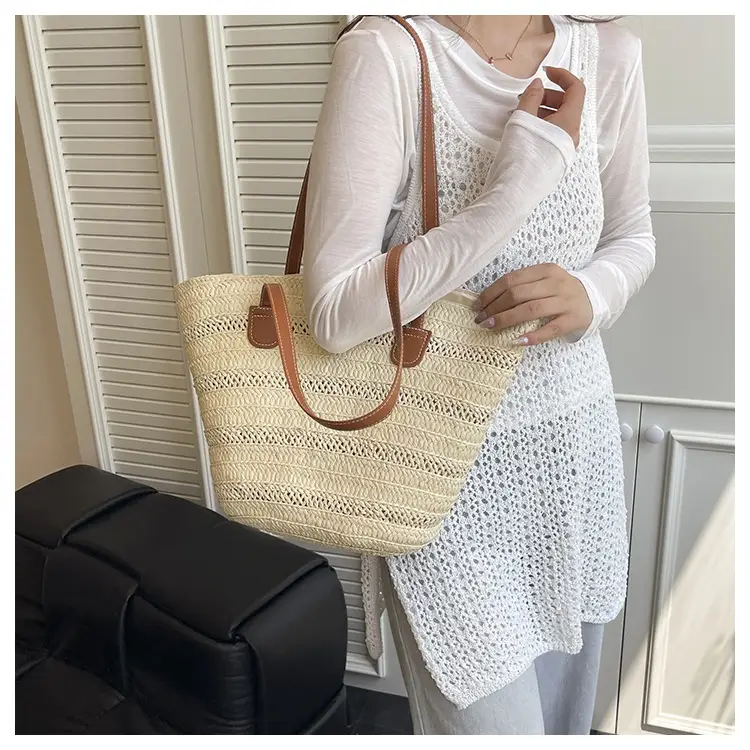 Women's Straw Crossbody Bag Large Capacity Beach Travel — feature 17