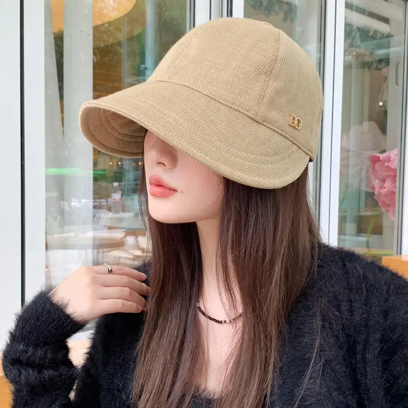 Women Wide-Brimmed Duckbill Cap Autumn Winter Sunshade Black — feature 10