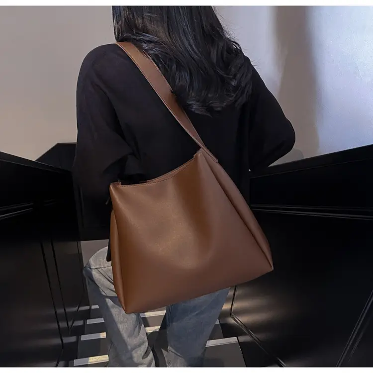 Black Leather Tote Bag for Women Large Capacity — feature 19