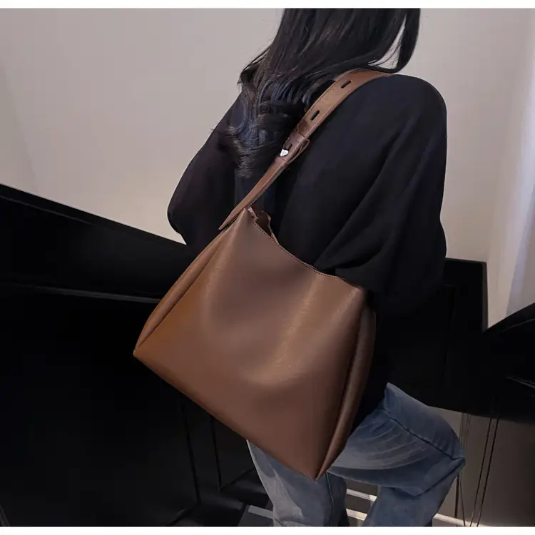 Black Leather Tote Bag for Women Large Capacity — feature 20
