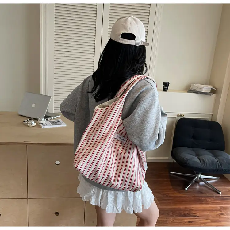 Women Striped Shoulder Bag Large Capacity Commuter — feature 11