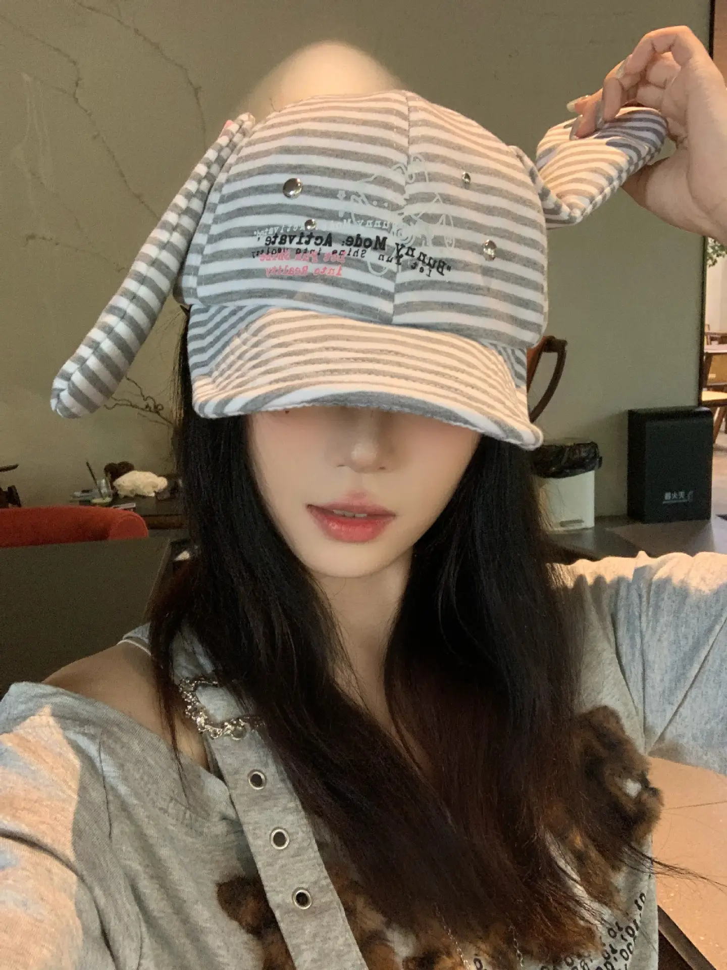 Women Striped Duckbill Cap Rabbit Ear Button — feature 8
