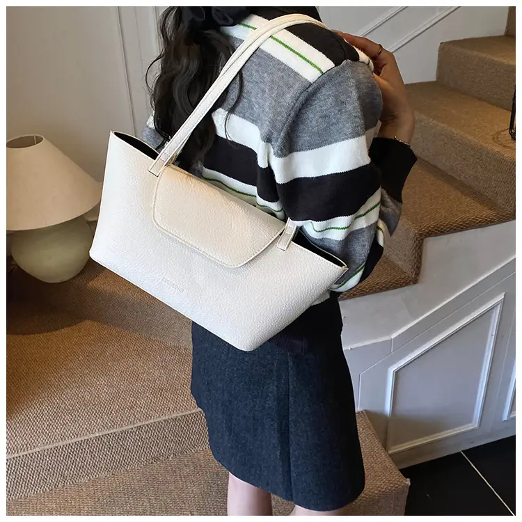 French Style Leather Shoulder Bag 2025 Winter — feature 12