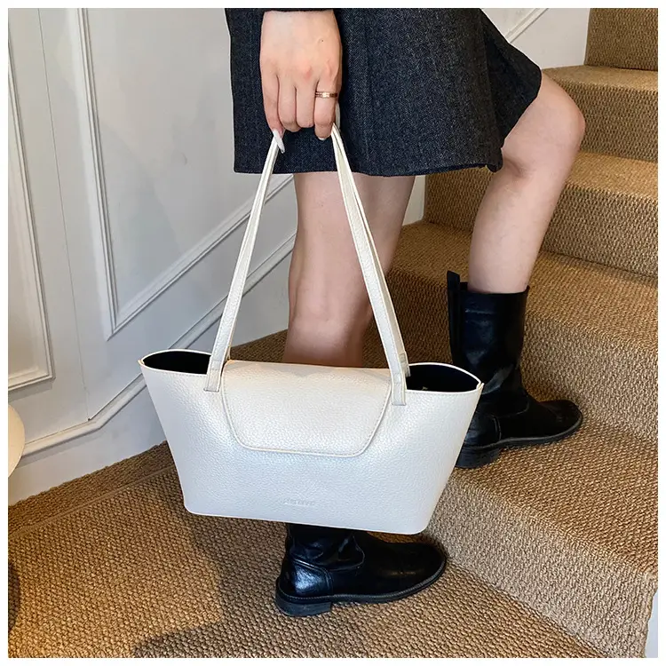 French Style Leather Shoulder Bag 2025 Winter — feature 13