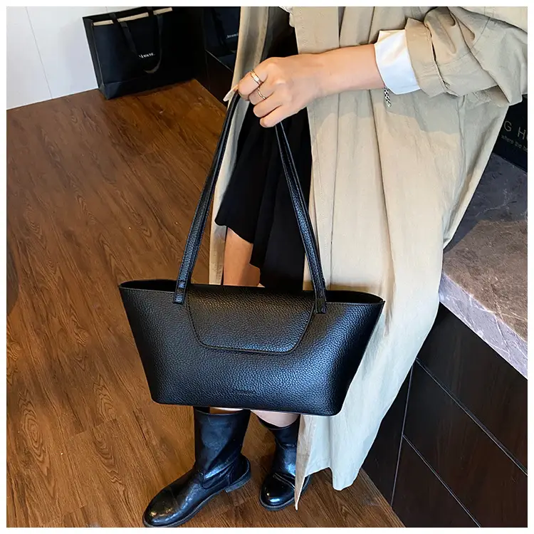 French Style Leather Shoulder Bag 2025 Winter — feature 15