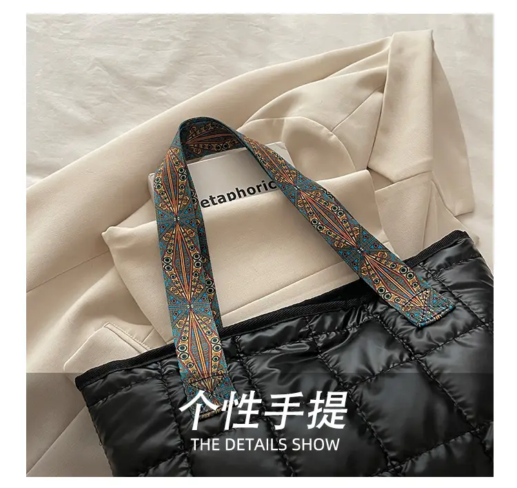 Gold Quilted Women's Shoulder Bag 2025 Winter Commute — feature 6