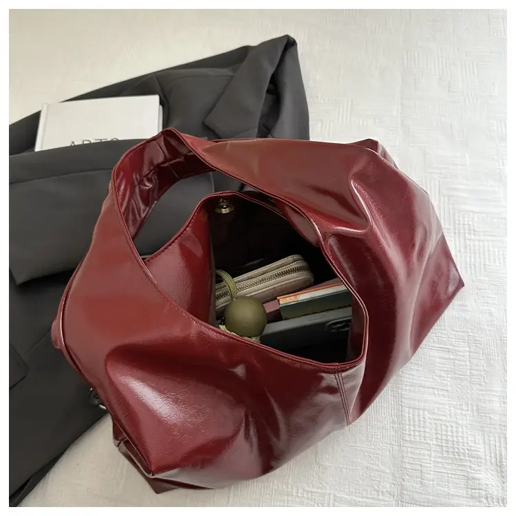 Women's Red Leather Shoulder Bag 2026 New Style — feature 26