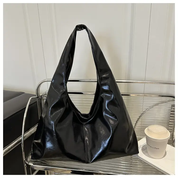 Women's Red Leather Shoulder Bag 2026 New Style — feature 30