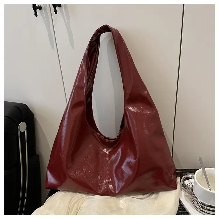 Women's Red Leather Shoulder Bag 2026 New Style — feature 32