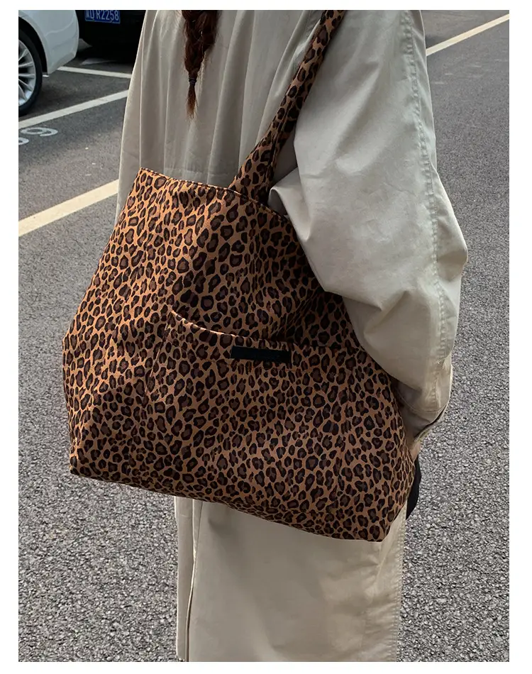 Leopard Print Canvas Tote Bag Large Capacity 2025 — feature 12