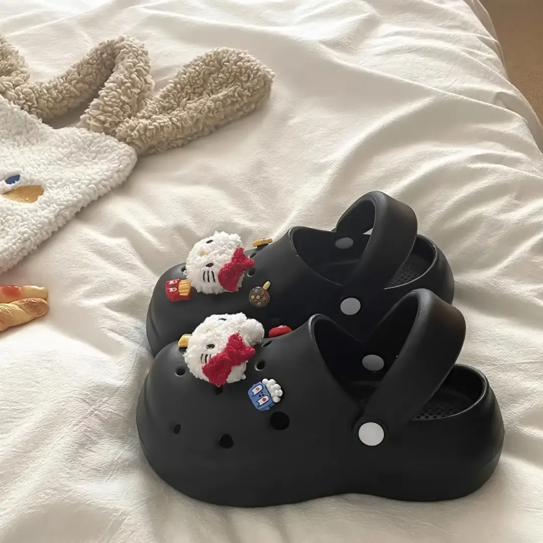 Popular Outdoor Eva Height-Increasing Clogs for the Back-To-School Season, High-Value Ins Beach Non-Slip Breathable Closed-Toe Sandals for Women