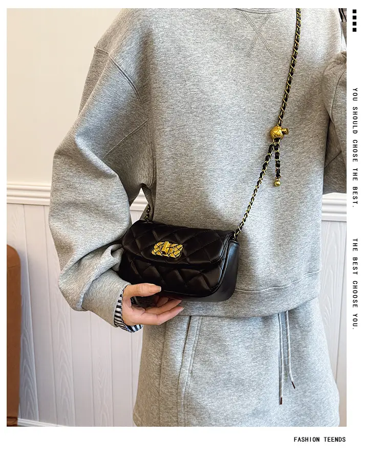 Black Rhombus Chain Crossbody Bag for Women — feature 3