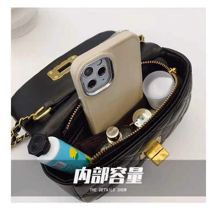 Black Rhombus Chain Crossbody Bag for Women — feature 7