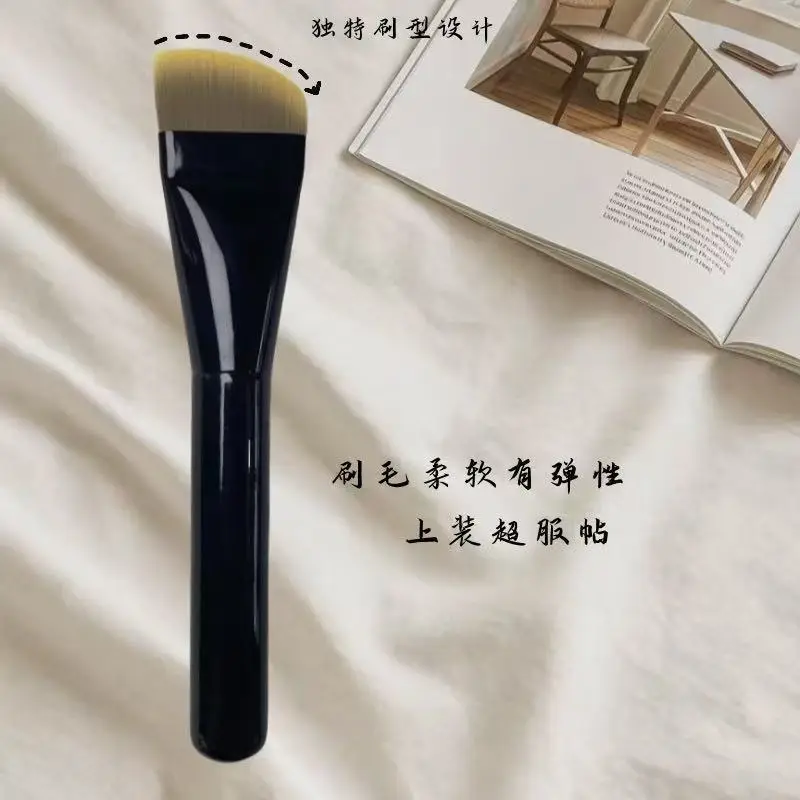 Cangzhou Makeup Brush Curved Flat Head Non-Powder Absorbing - Image 4