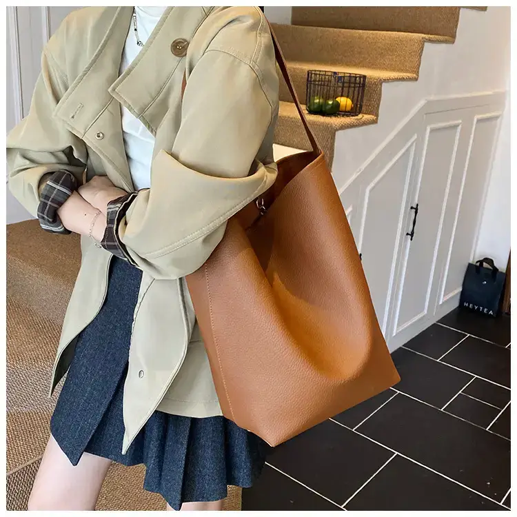 New Arrival Soft Leather Crossbody Bag Large Capacity — feature 19