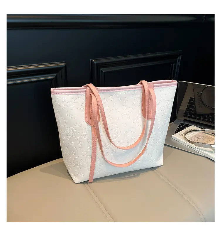 Women's Large Capacity Western Style Shoulder Bag - Image 2