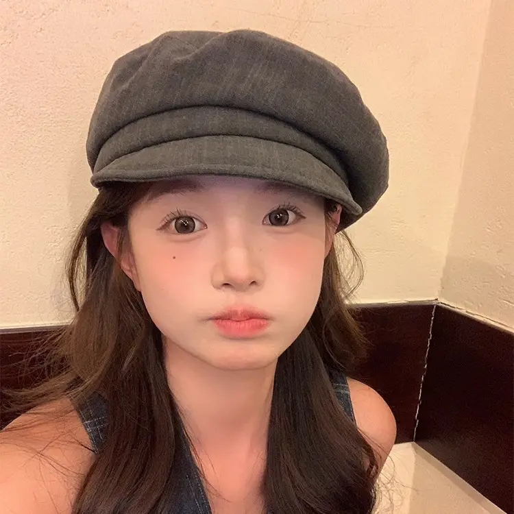 Vintage Women's Duckbill Cap Small Face Octagonal Grey - Image 5