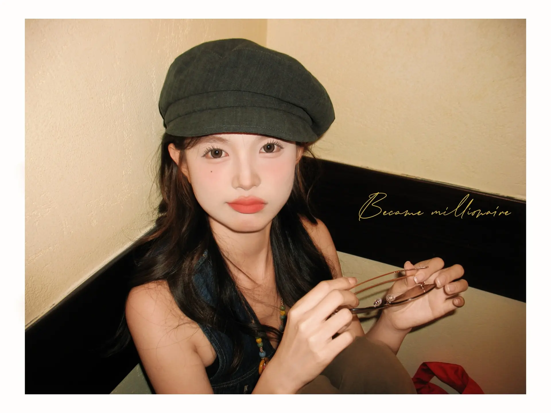 Vintage Women's Duckbill Cap Small Face Octagonal Grey — feature 1