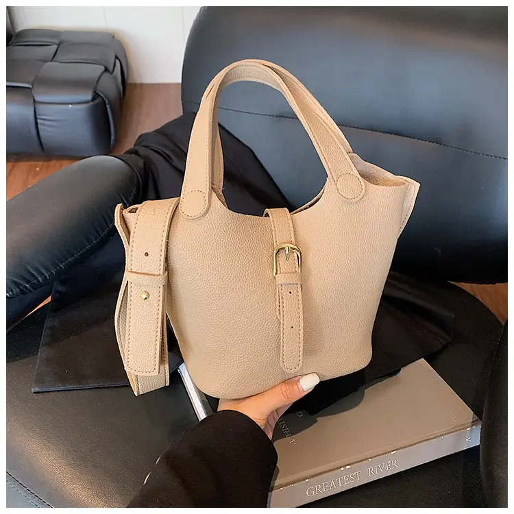 Brown Crossbody Shoulder Bag Large Capacity Leather — feature 11